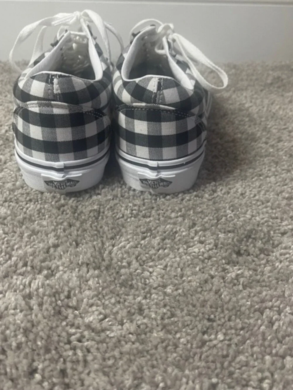 Vans euc sneakers